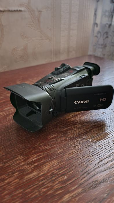 Продам видеокамеру Canon LEGRIA HF G30
Canon LEGRIA HF G30
