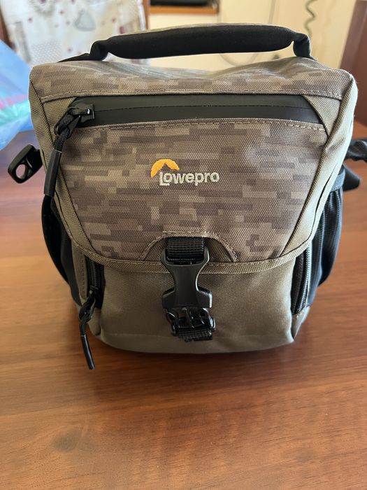 Lowepro Nova 140 AW II