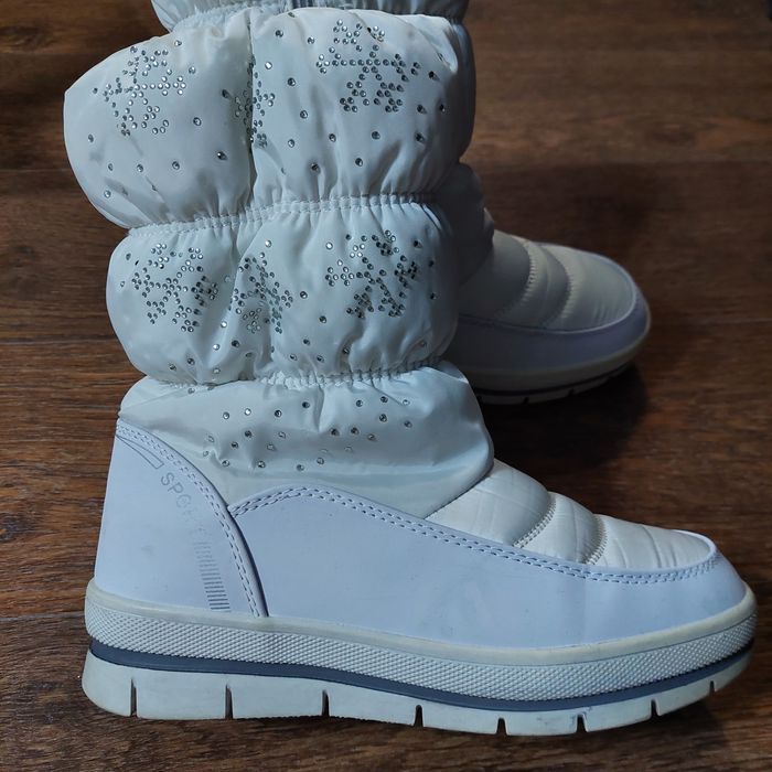 Продам зимние сапожки