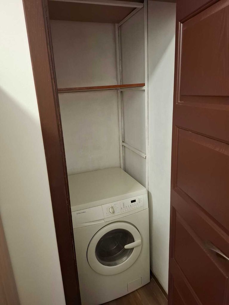 Дава се под наем Четиристаен апартамент в София, Младост 2 - 88 кв.м за 867 € - Снимка #8