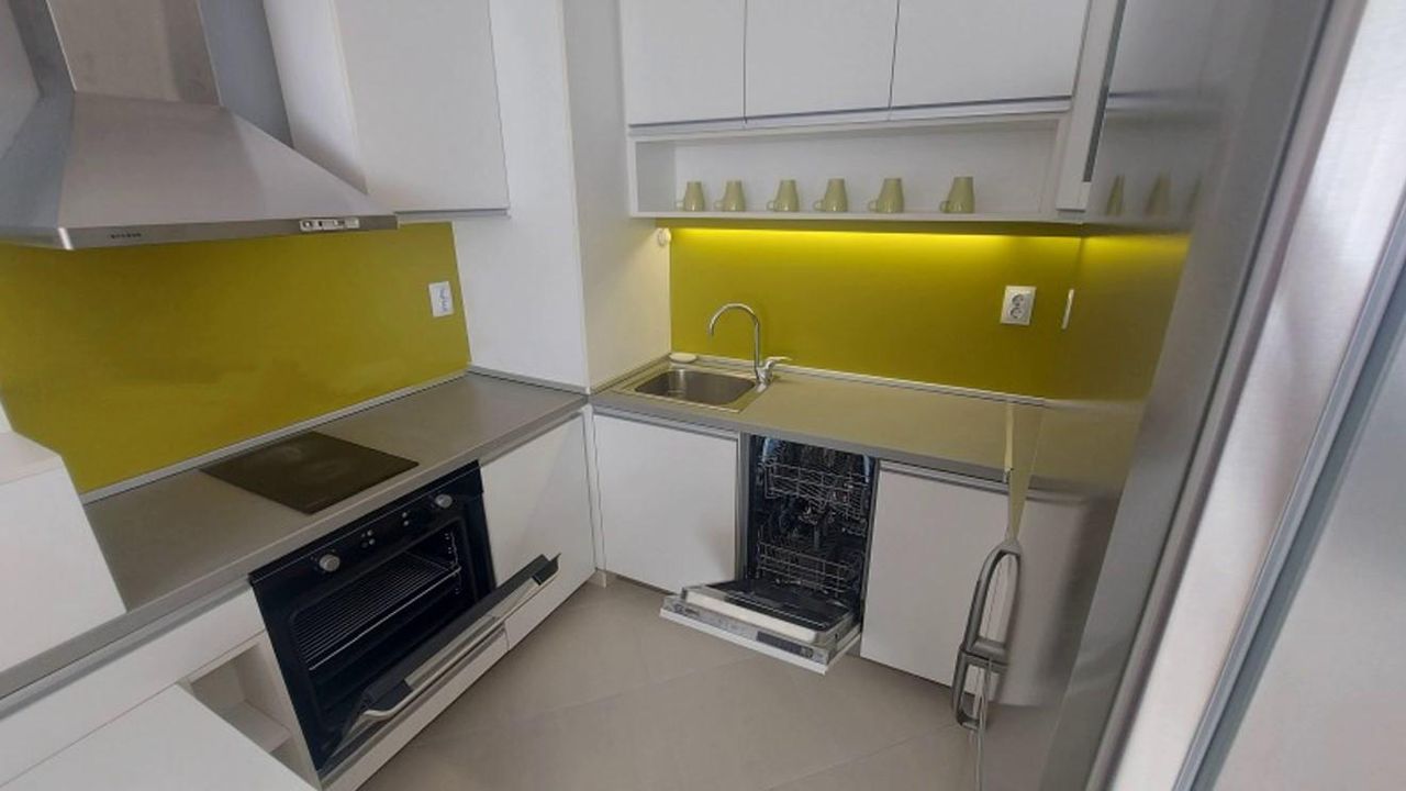 Дава се под наем Двустаен апартамент в София, Редута - 57 кв.м за 600 € - Снимка #2