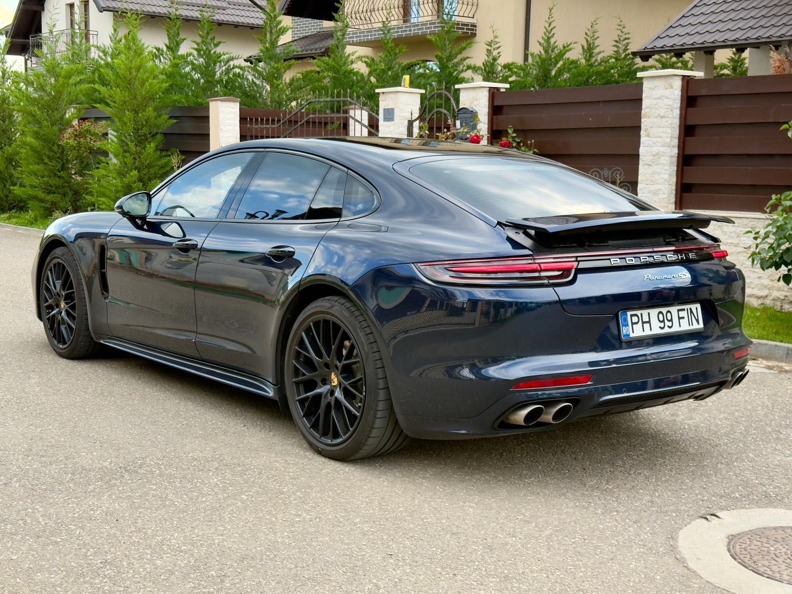 Porsche Panamera 4s