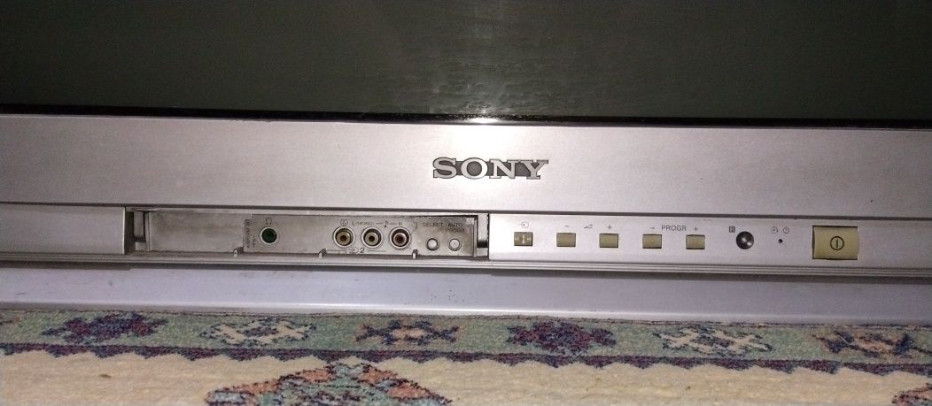 Продаём телевизор "SONY™ Trinitron Color TV; Model No: KV-XJ 29M80.