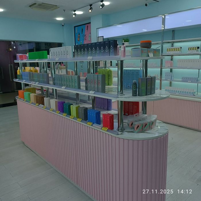 Продаю торговые стеллажи для магазина