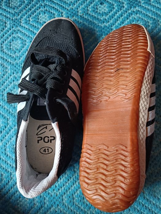 Продавам нови платненки,40 номер