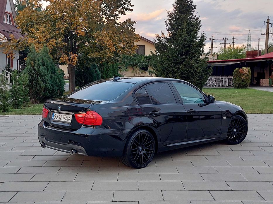 BMW E90 320d 177cp *2010* M-Pack Exterior / Navi / Xenon
