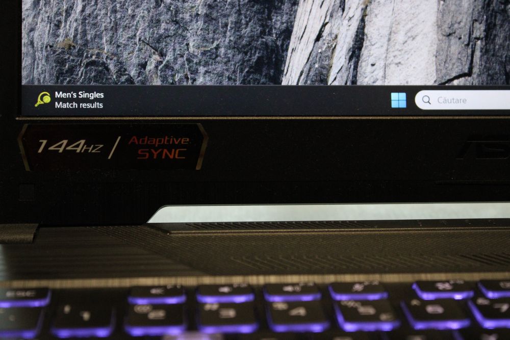 Vând Laptop Gaming ASUS TUF F15 FX506HC cu procesor Intel® Core™ i5