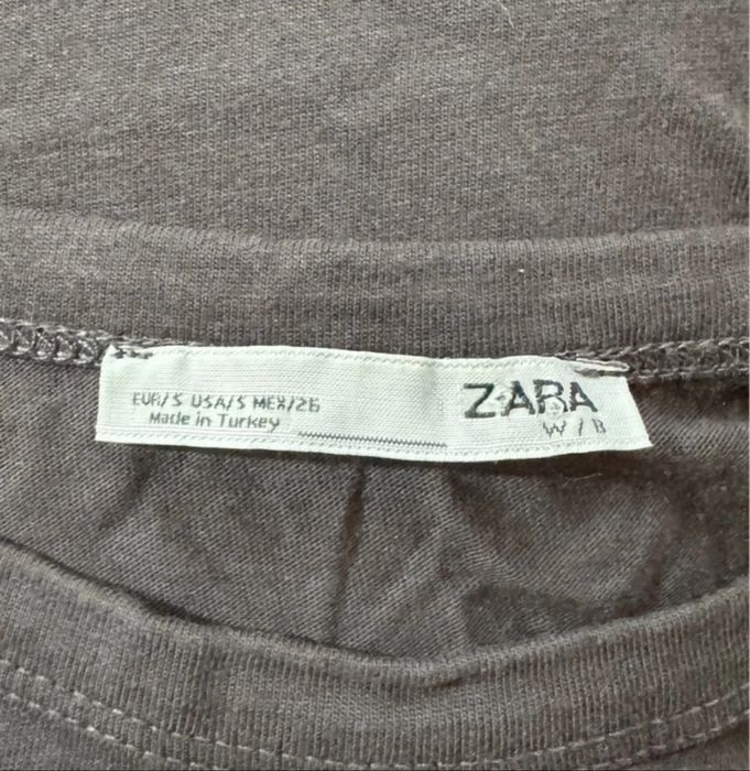 Tricou cu detaliu Zara