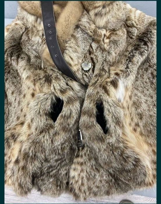 Шуба из натурального меха Рыси.Эксклюзивная модель