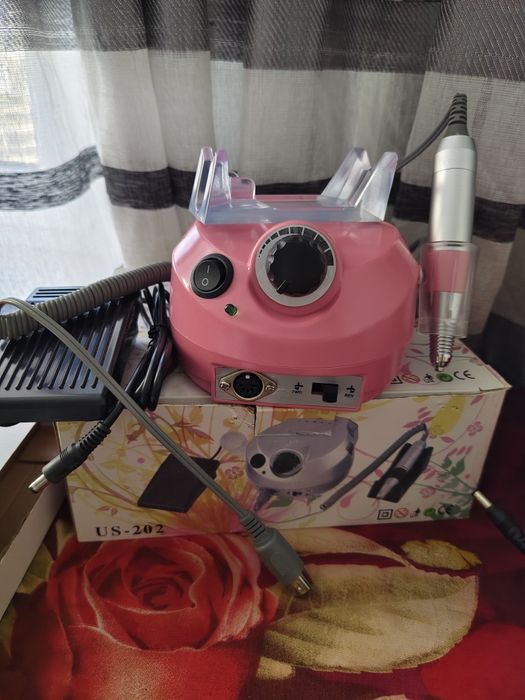 Маникюрный набор б/у в рабочем состоянии.