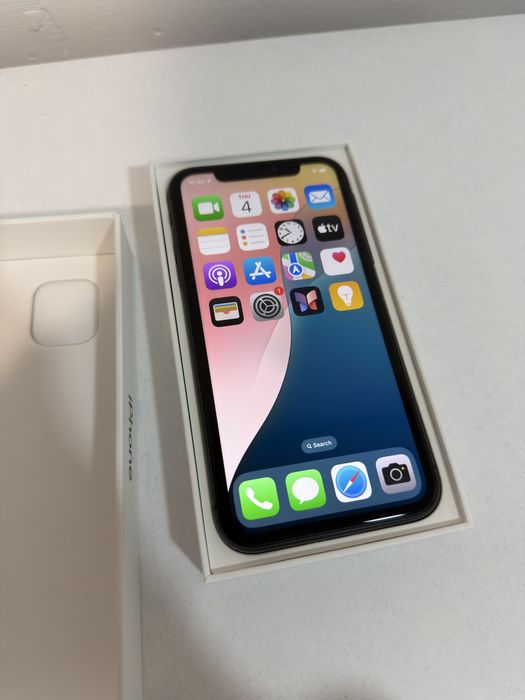 iPhone 11 *64GB* черен