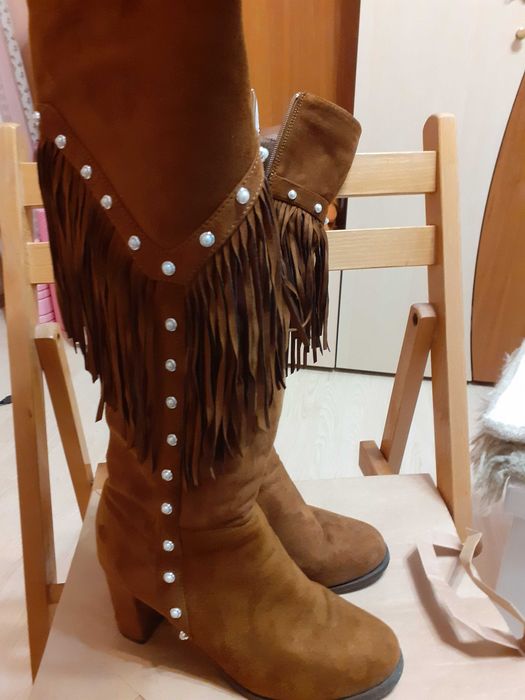 Продавам оригинални кафеви ботуши