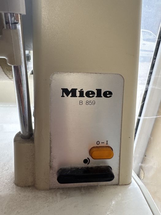 Каландър Miele B859
