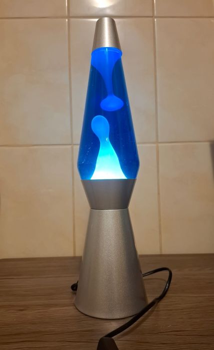 Lampă cu ceară deosebită