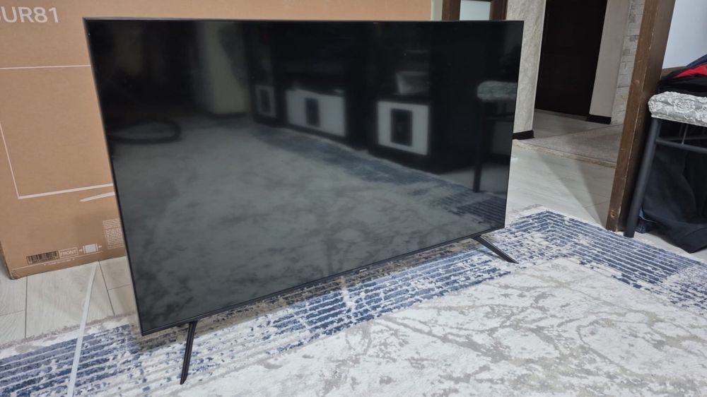 Телевизор Samsung UE50TU8000U Led