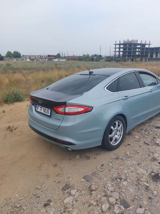 Ford mondeo  hybrid gpl (prius)