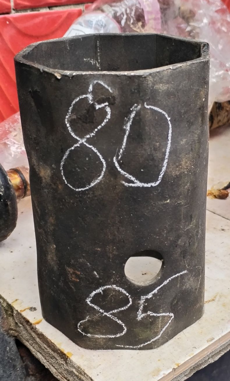 Cheie tubulara 8,5 cm (85) și una de 8 cm (80)