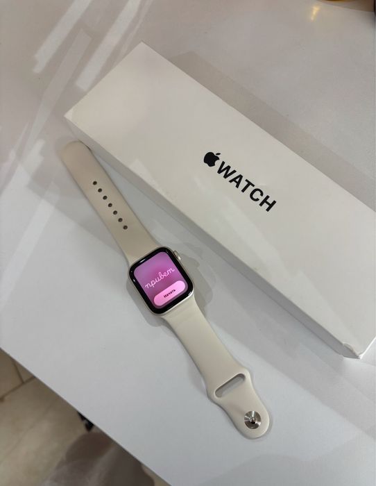 Apple Watch SE (GPS, 2-го поколения)