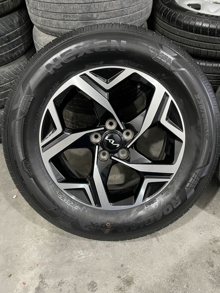 kiya Sportej R17