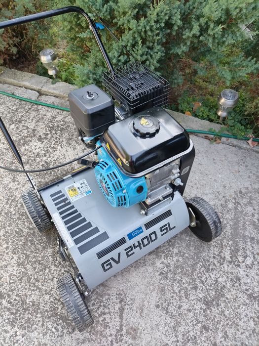 Vând scarificator gazon adus din Germania cu lame ca nou