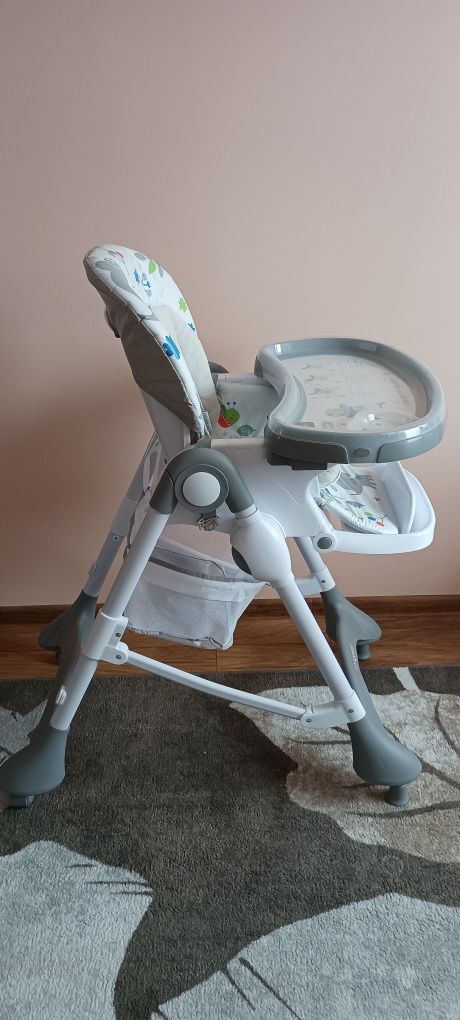 Функционално детско столче за хранене Cangaroo