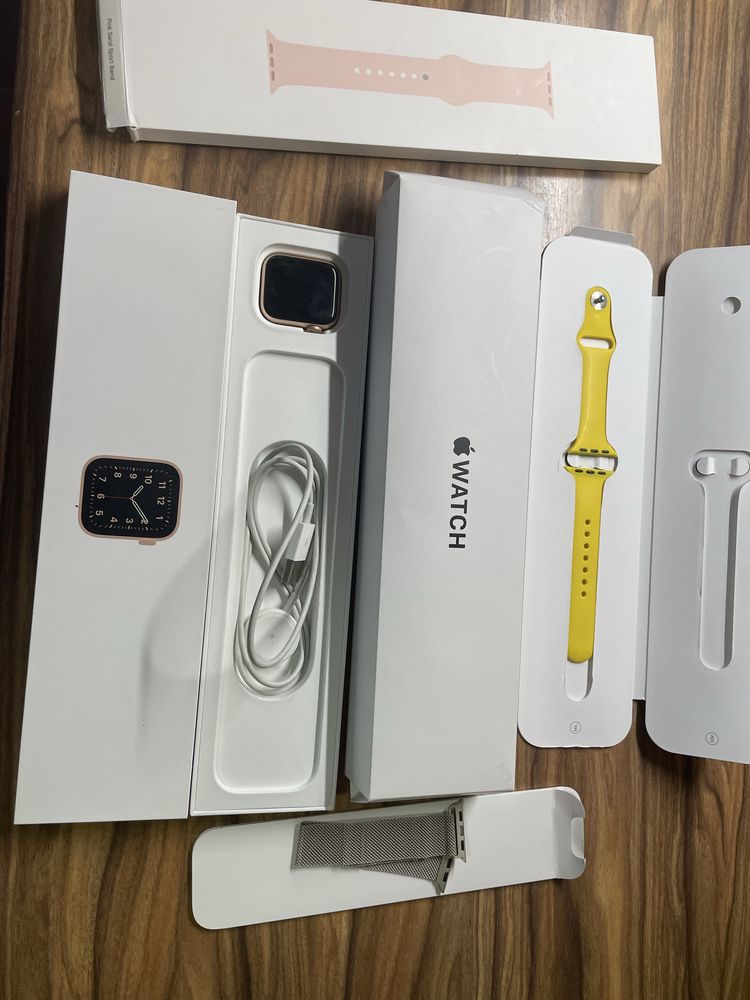 Iwatch SE 40mm.