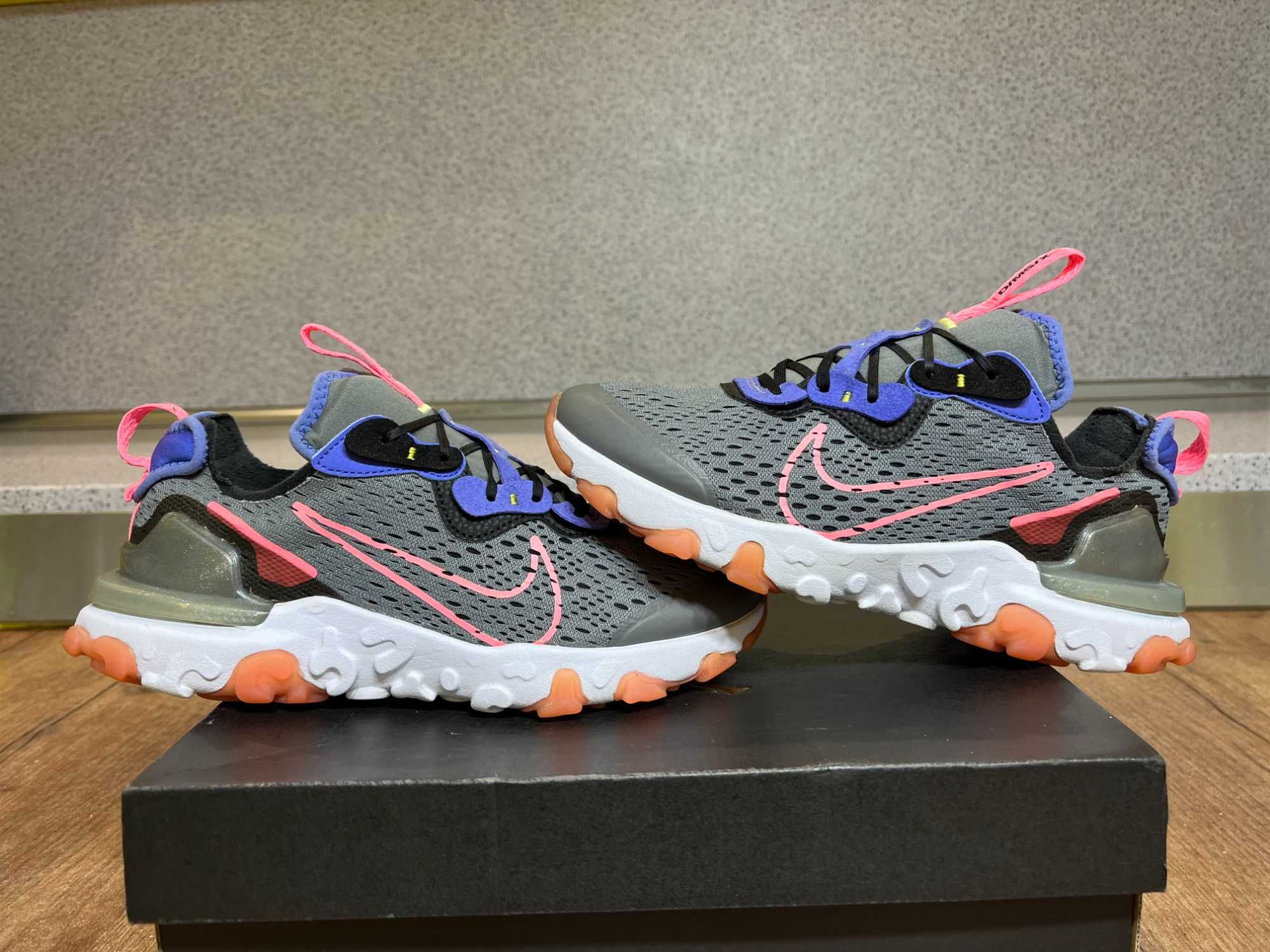 ОРИГИНАЛНИ *** Nike React Vision GS 'Smoke Grey Sunset Pulse'