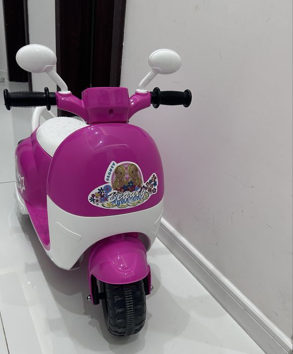 Розов Акумулаторен мотор