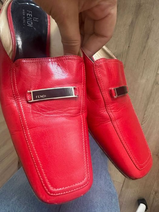 Saboți Fendi roșii vintage