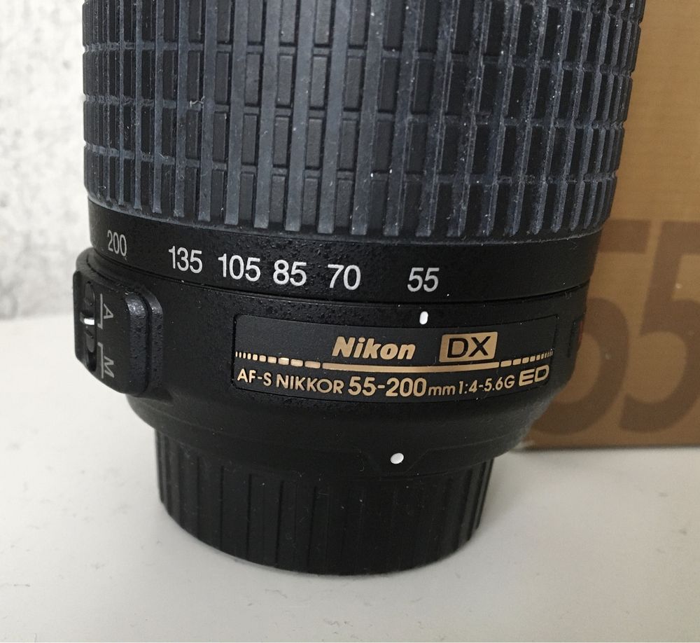 Продаю фотообьектив Nikon 55-200