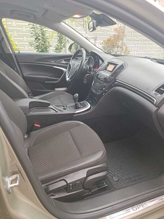 opel insignia tourer