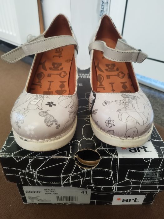 Продавам елегантни обувки на ток 41 номер