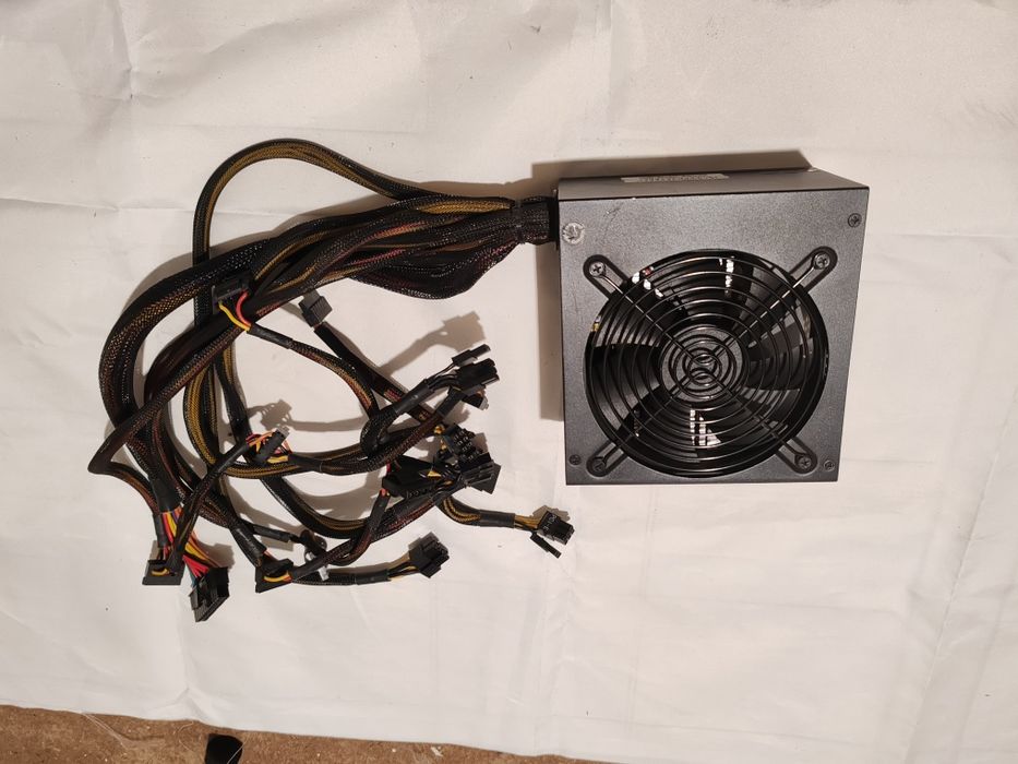 Захранване за компютър