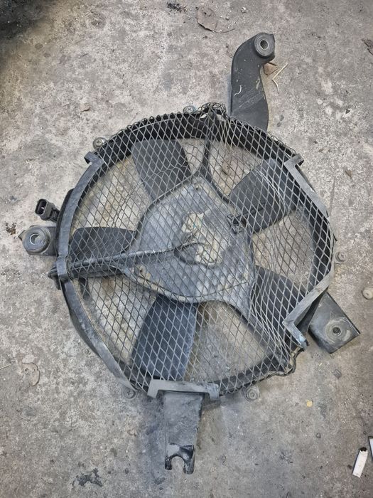 На паджеро2 разные запчасти.