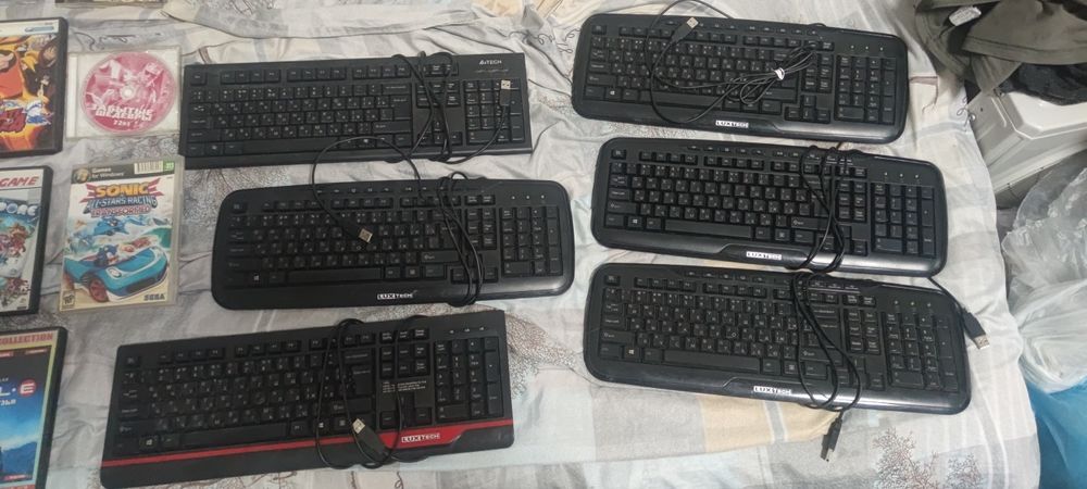 Продам монитор и клавиатуры