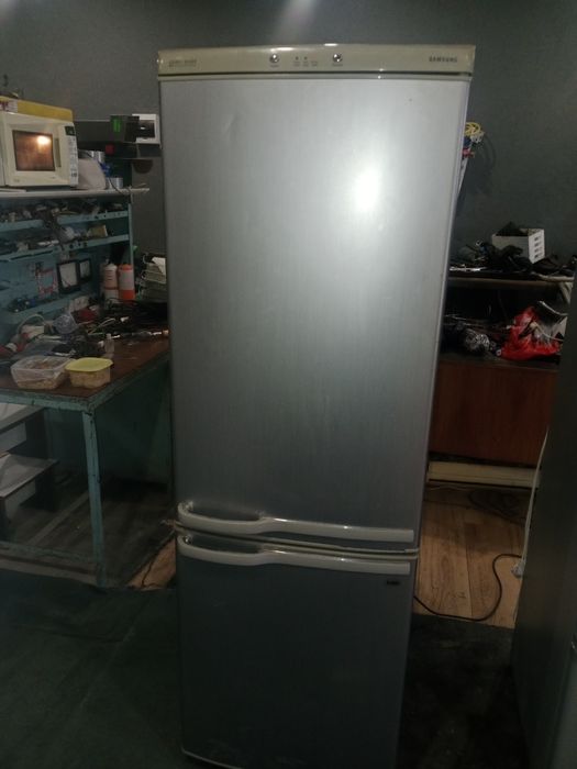 Продам холодильник самсунг