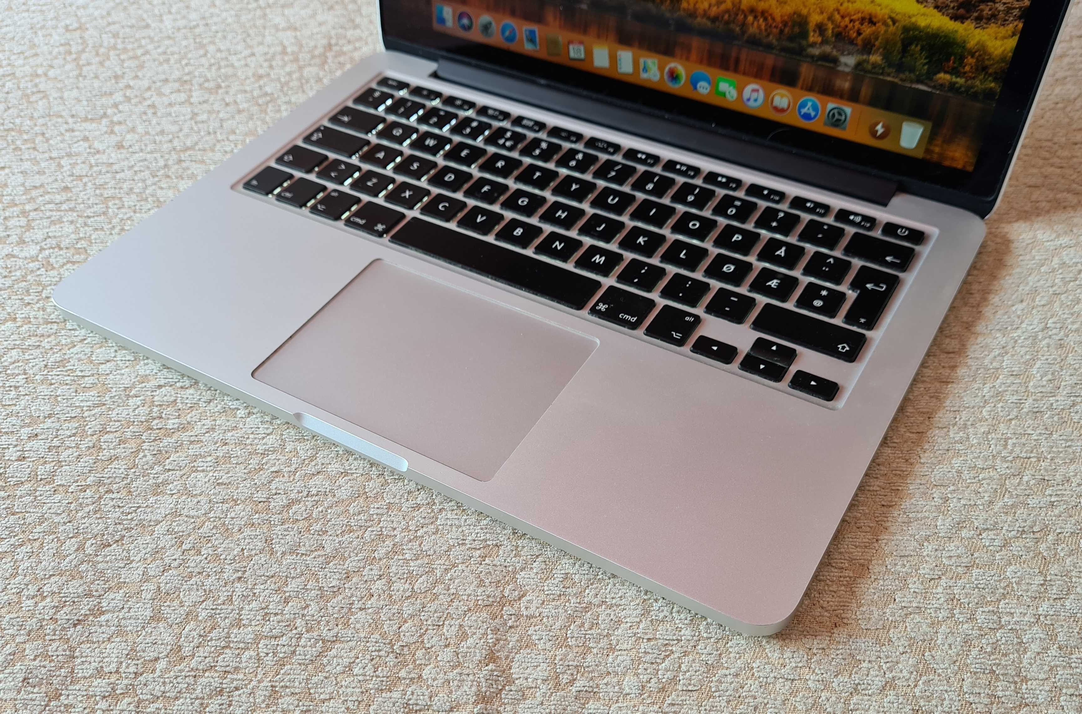 Macbook Pro Retina 13" 2013, i5, 4 GB, SSD 128 GB, stare buna