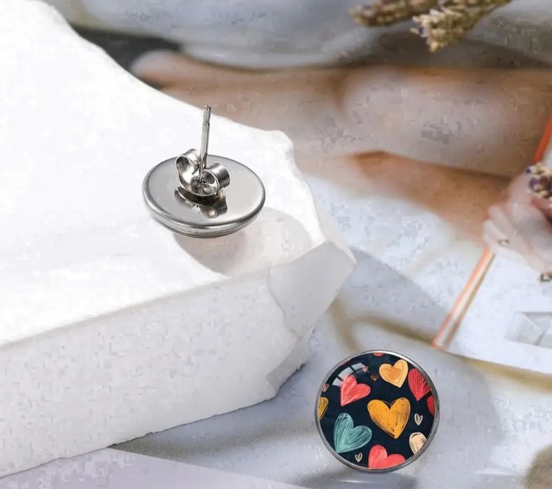 Елегантни обеци сърца