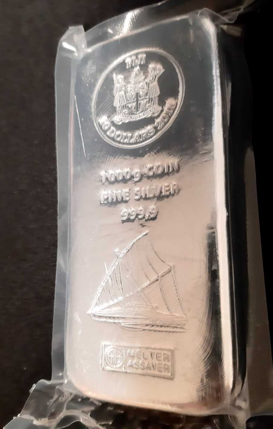 СРЕБЪРНО КЮЛЧЕ "FIJI" с монетна стойност 1 кг.