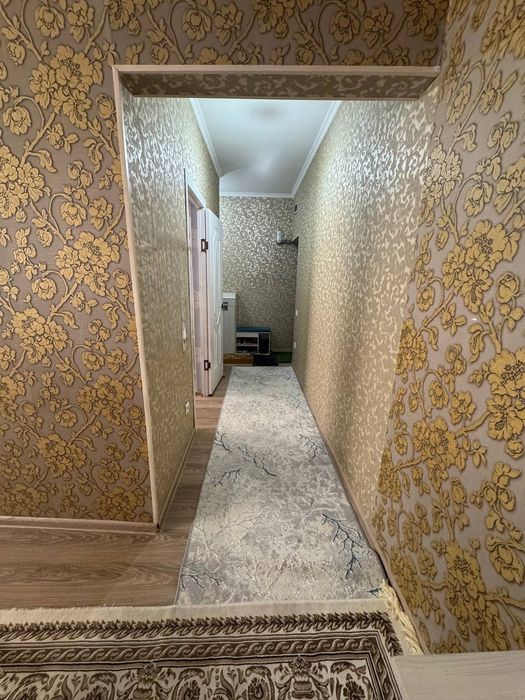 Продам квартиру Буюк ипак йули ул Сайрам 2/3/4 42м2