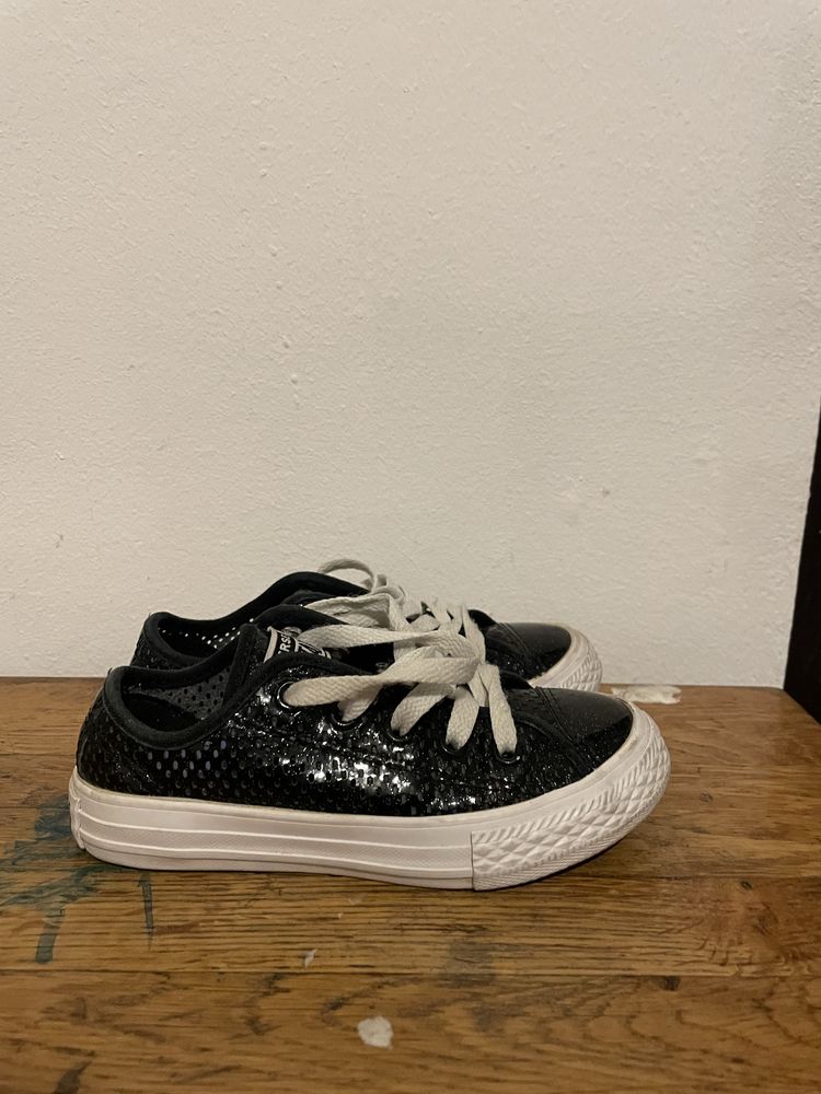 sneakers converse low marimea 27(merge si marimea 29)