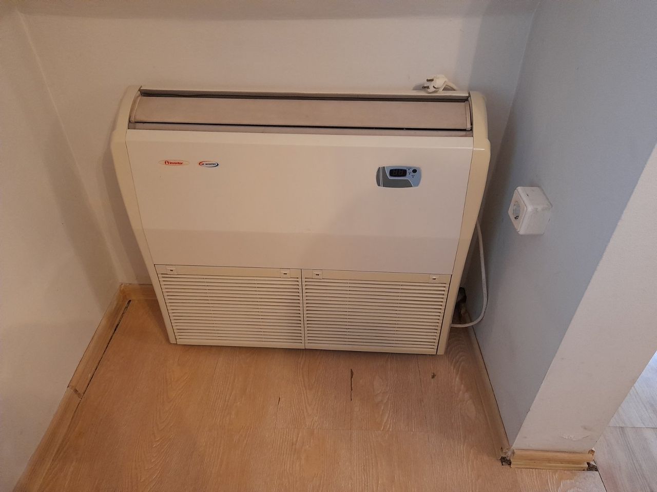 Продава се Двустаен апартамент в Русе, Център - 66 кв.м за 1288 €/кв.м - Снимка #3