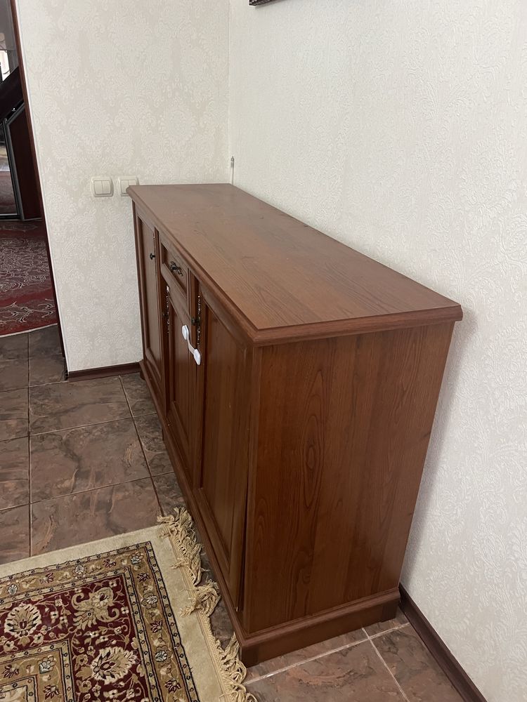 Комод для зала и посуды