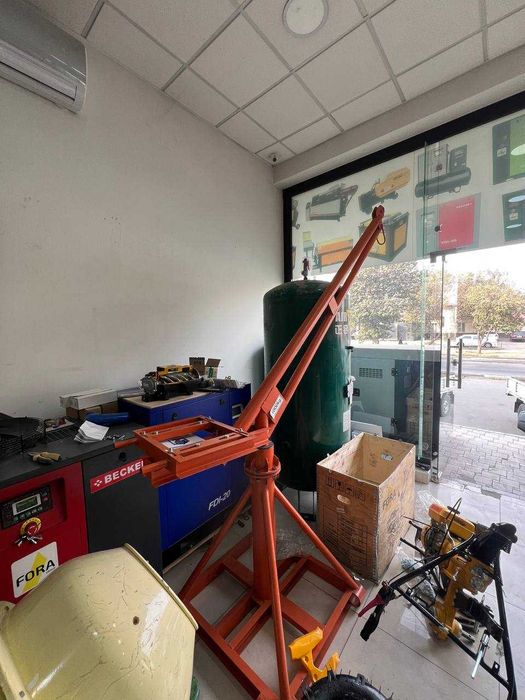 Мини кран 1000кг от CAPITALE