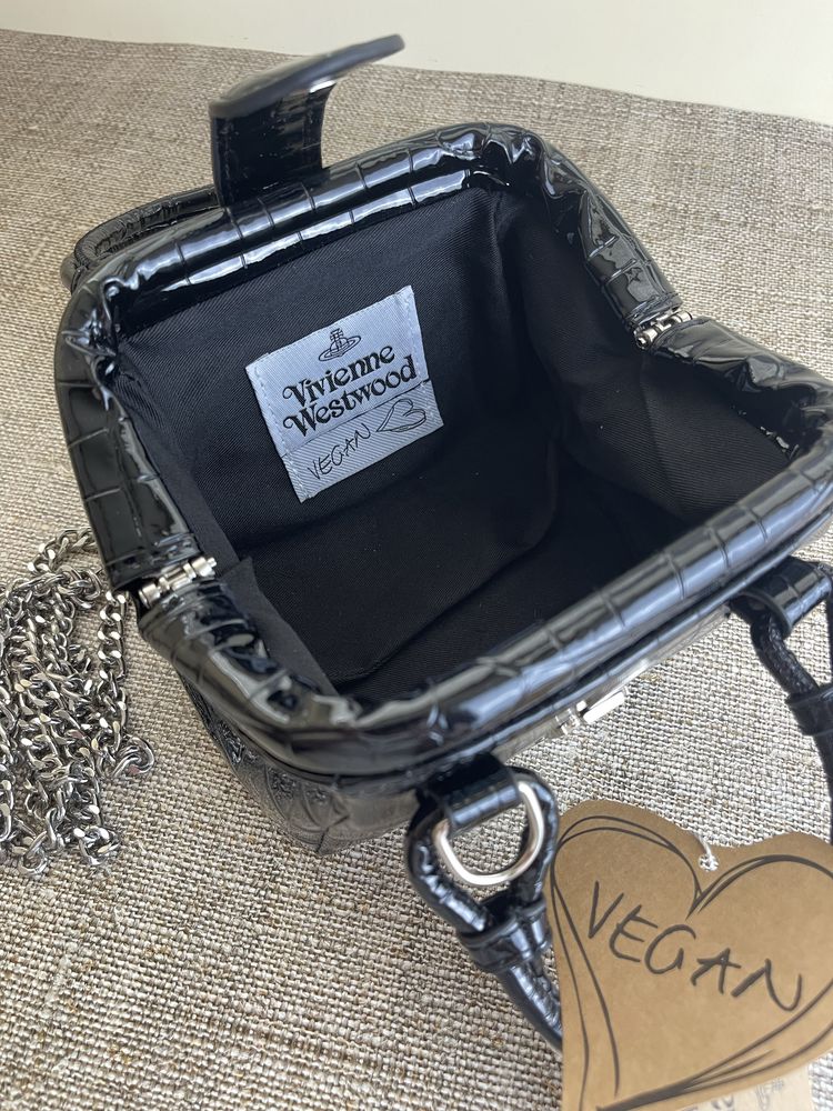 Vivienne Westwood - Pamela Mini Handbag ( Черна ) с етикети