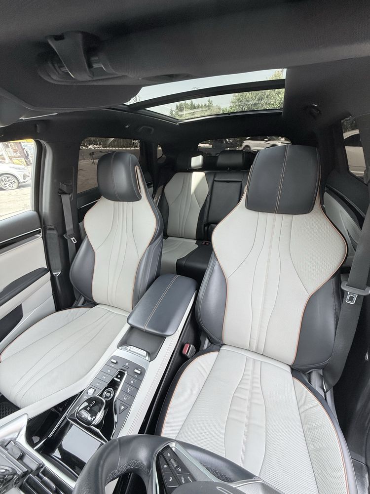 BYD Song plyus 2 позиция Gibrid сотилади. 2023 йил 55.000 халол.