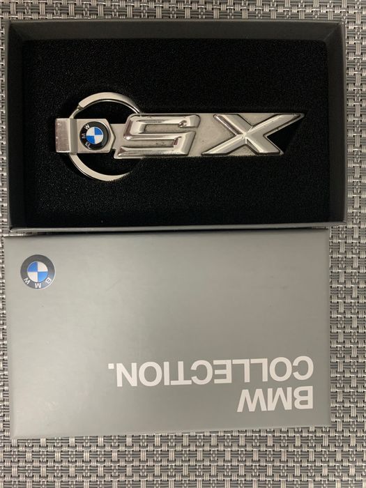 Vand  2 brelocuri X5