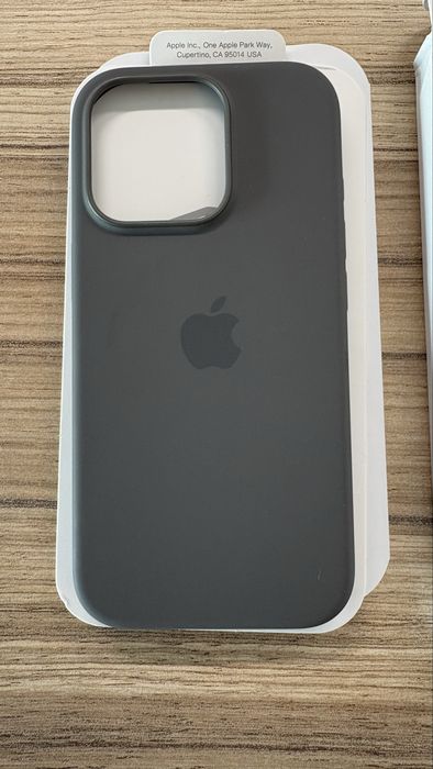 carcasa iphone 16pro silicone grey identic cu originalul