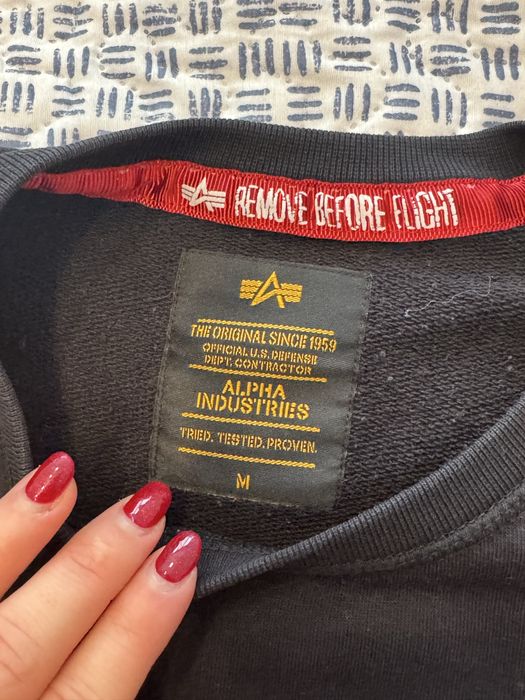 Маркови пуловери и блузони