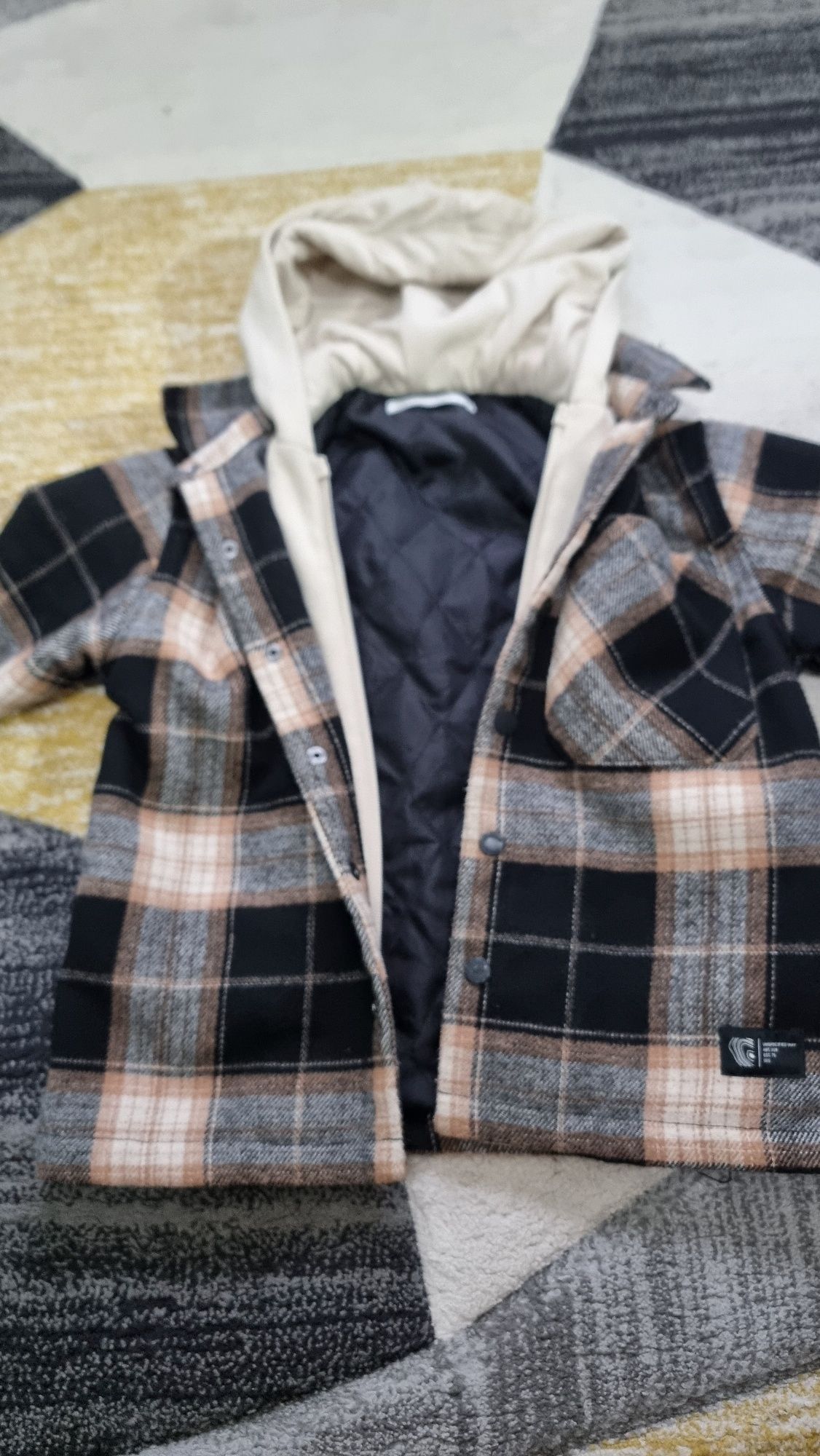 Jacheta tip camasa Zara
